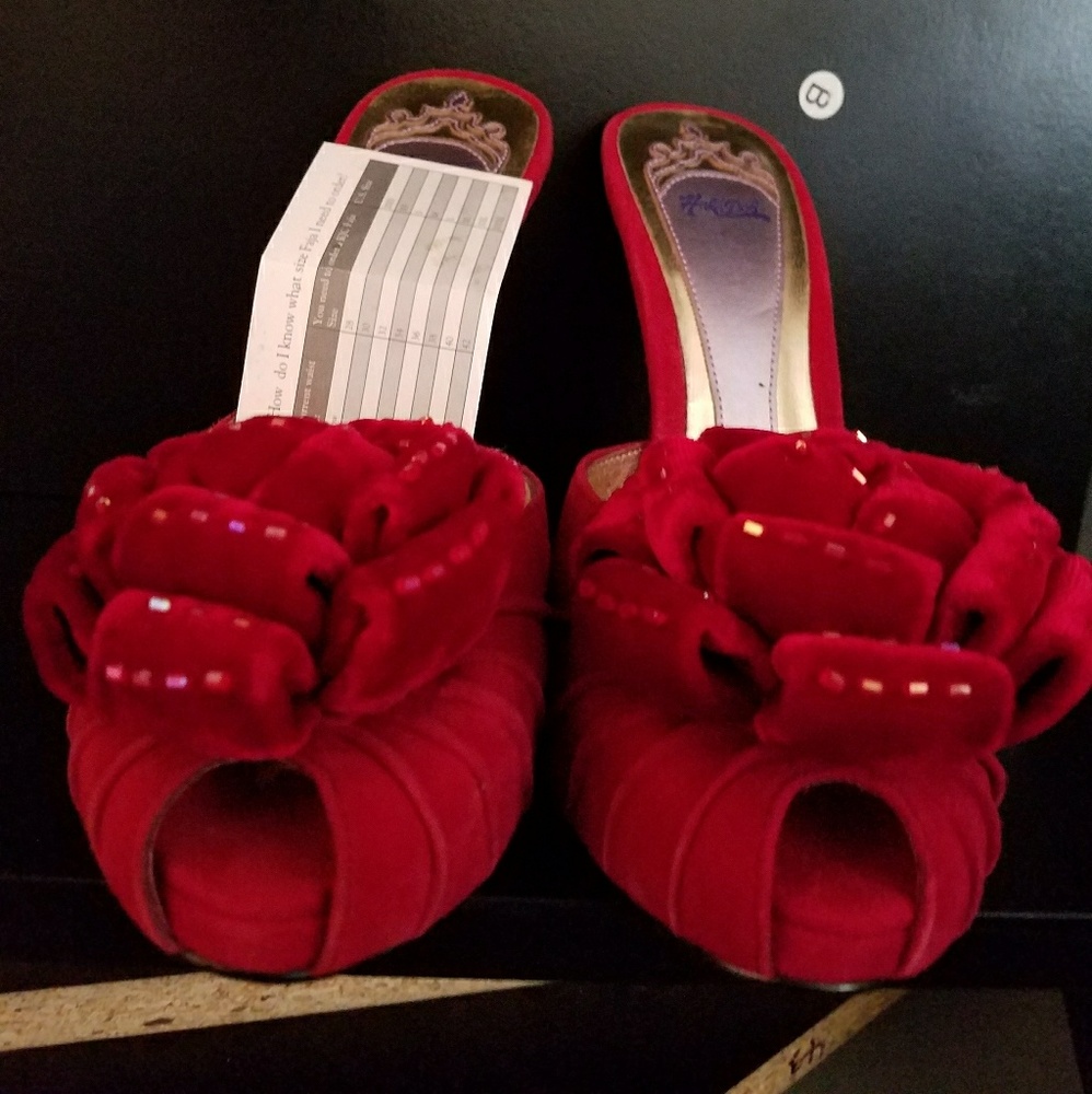 COPY - Hale Bob Pump Red Bows Size 5.5